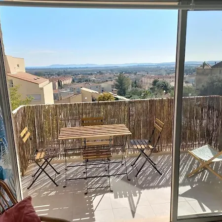 3 Pieces 62m2 Balcon Vue Acces Piscine Tennis Hyeres