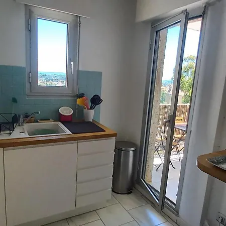 3 Pieces 62m2 Balcon Vue Acces Piscine Tennis Hyeres
